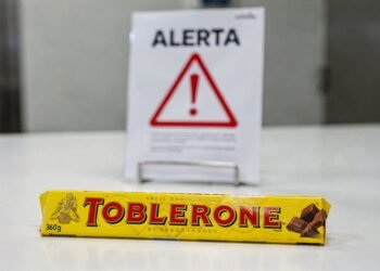Autoridades emitem aviso sobre um chocolate popular: parte da população deve evitar o consumo até nova comunicação