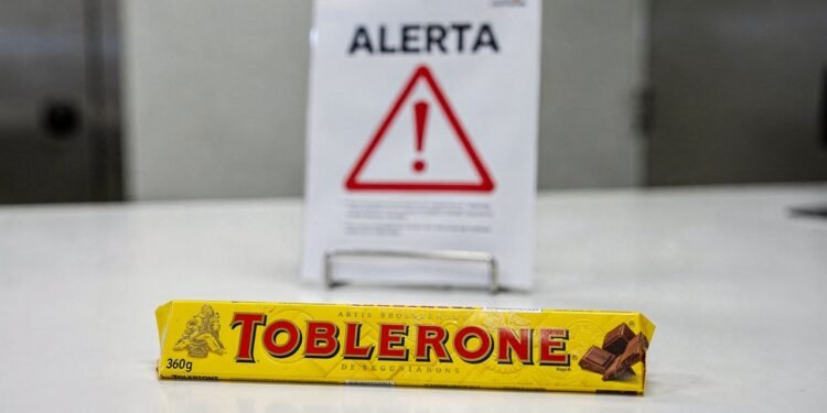 Autoridades emitem aviso sobre um chocolate popular: parte da população deve evitar o consumo até nova comunicação