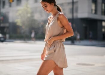 Se suas coxas ardem e ficam vermelhas no calor, estas dicas simples podem impedir que a irritação volte a aparecer