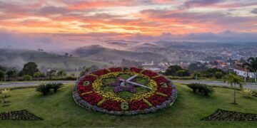 Suíça Pernambucana que bate 9 graus em pleno Nordeste: a cidade sobre sete colinas onde o relógio marca as horas com flores