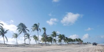 O paraíso nordestino que desafia a gravidade com dunas e lagoas