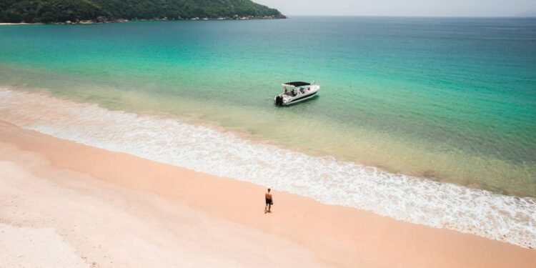 Ilha Grande: um santuário de águas turquesa na Costa Verde (imagem ilustrativa)