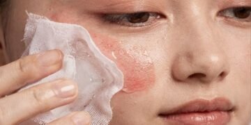 Como acabar com as olheiras e inchaço dos olhos em menos de 5 minutos utilizando um simples gelo