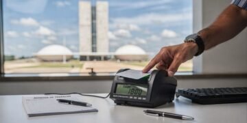 Redução da jornada de trabalho volta ao centro do Congresso e reacende esperança de milhões de trabalhadores
