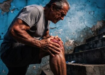 Dor no joelho agora pode garantir até R$ 1.621 por mês mesmo sem nunca ter contribuído ao INSS