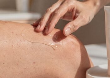 Como cuidar da pele logo depois da depilação e evitar foliculite, manchas e ardência com medidas simples e eficazes