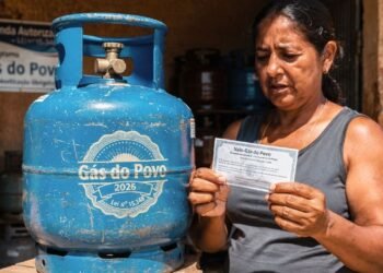 Fim do dinheiro na conta: nova lei transforma Auxílio Gás e cria modelo que garante retirada direta do botijão nas revendas