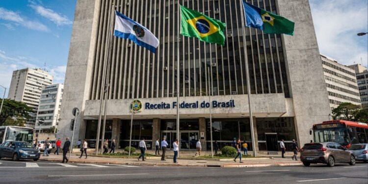 Notificação do Gov.br sobre imposto 2026 chega no WhatsApp e gera alerta entre contribuintes