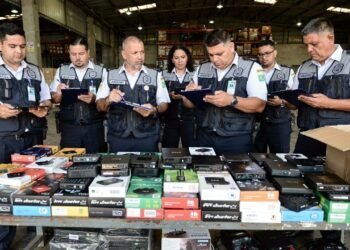 TV pirata entra na mira pesada do governo após apreensão de R$ 166 milhões em equipamentos ilegais