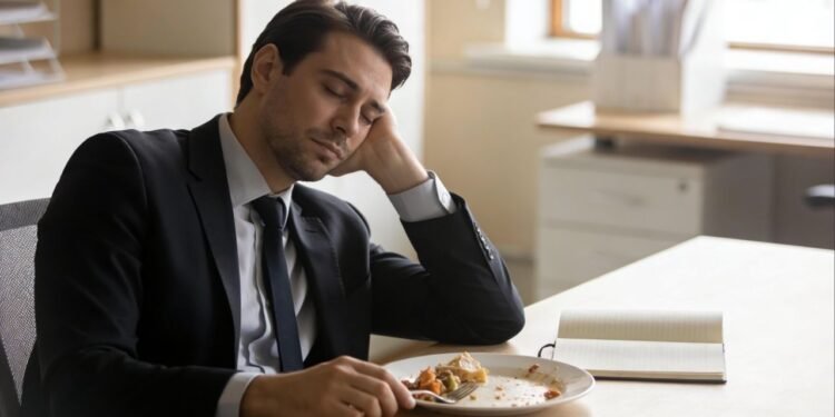 Sonolência no trabalho: pesquisadores explicam por que ela acontece e como lidar com ela