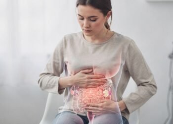 Especialistas alertam para 3 sinais silenciosos que muitas mulheres ignoram e que podem indicar o câncer de ovário ainda nas fases iniciais