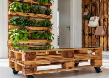 Como utilizar pallets antigos e transformar em projetos sofisticados para sua casa