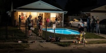 Casa é invadida menos de 48 horas após morte do dono e ocupantes transformam imóvel em palco de festas