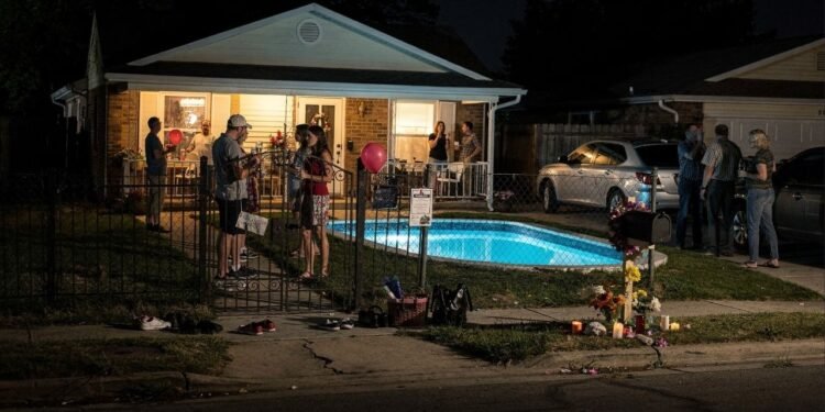 Casa é invadida menos de 48 horas após morte do dono e ocupantes transformam imóvel em palco de festas