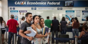 188 mil estrangeiros recebem Bolsa Família por estarem no CadÚnico e dentro da renda, enquanto deputados tentam barrar acesso
