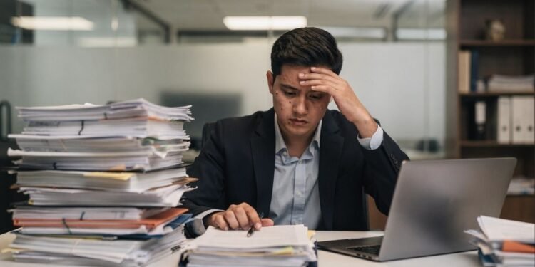 Especialista em RH alerta que funcionários que aceitam tudo podem ganhar mais pressão e menos reconhecimento