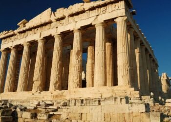 A Ilusão da Perfeição: como o Parthenon engana seus olhos há mais de 2.000 anos