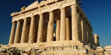 A Ilusão da Perfeição: como o Parthenon engana seus olhos há mais de 2.000 anos