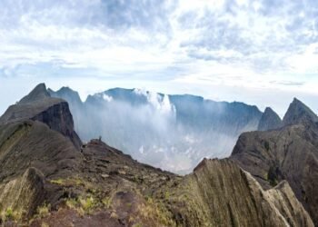 Neve em pleno julho? Conheça a história real do inverno vulcânico que mudou o clima da Terra