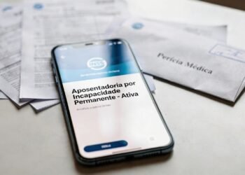 Aposentado por invalidez? Uma regra pouco conhecida pode cortar seu benefício a qualquer momento e quase ninguém sabe disso