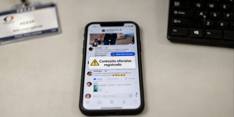 Justa causa por print de rede social? Veja por que até postagem fora do horário pode encerrar seu contrato sem nenhum direito