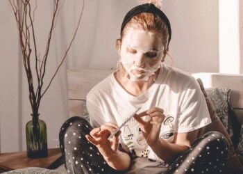 Os pilares de uma rotina rápida de cuidados corporais para quem tem pouco tempo