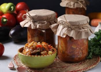 Um preparo simples transforma berinjela em antipasto incrível