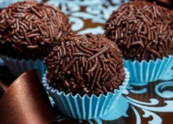 A forma mais prática de fazer brigadeiro