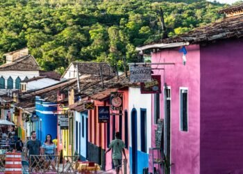 A cidade que já foi a maior produtora de diamantes do mundo agora brilha pelo turismo