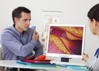 Colesterol alto? Saiba por que a aveia é o complemento natural indispensável para sua dieta