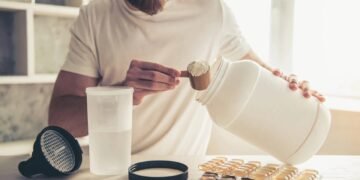 Só 1% das pessoas sabe disso! Veja os REAIS efeitos da creatina depois dos 50 anos