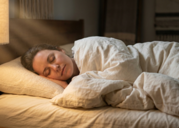 Dormir mal engorda e aumenta a pressão! O alerta que muita gente ignora