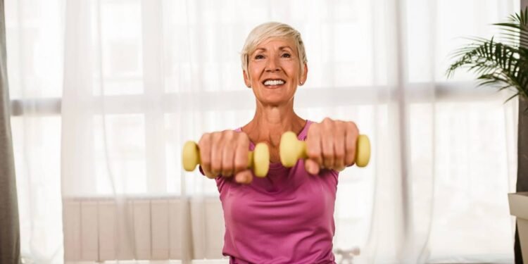 Com o passar dos anos, manter o corpo em movimento deixa de ser conselho distante e vira um cuidado básico - Créditos: depositphotos.com / adriaticphoto