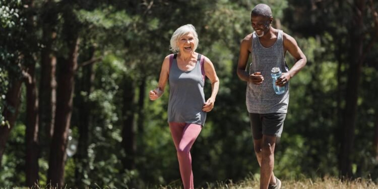 Mobilidade após os 60 anos é a capacidade de se deslocar, mudar de posição e fazer tarefas simples sem medo - Créditos: depositphotos.com / HayDmitriy