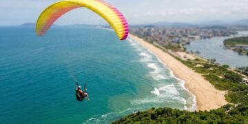 A cidade do litoral com o maior jardim de praia do mundo e alta qualidade de vida