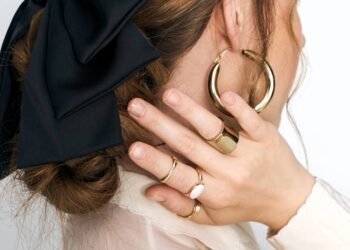 Do casual ao elegante: como incluir laços sem deixar o visual infantil ou pesado