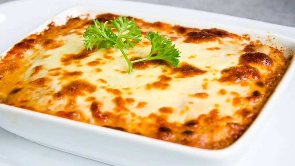 A sequência ideal para montar uma lasanha cremosa