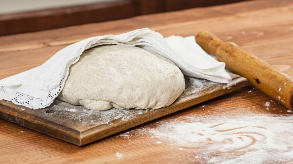 Massa clássica de pizza italiana pode ser feita em casa