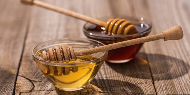 Mel é saudável ou apenas uma alternativa ao açúcar? - Créditos: depositphotos.com / VadimVasenin