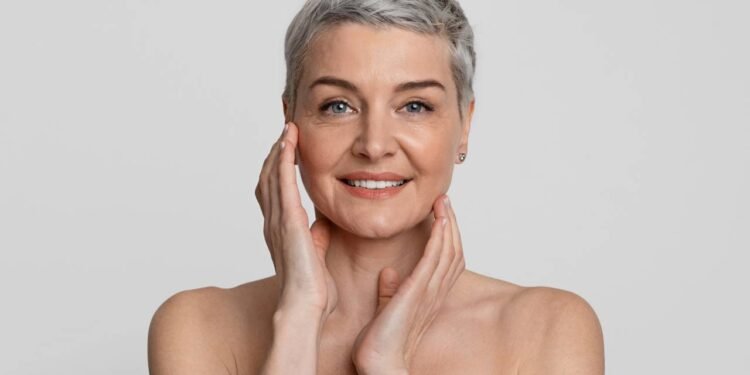 A expressão Flash Young Skin descreve um efeito quase imediato de pele mais uniforme e com sinais de cansaço menos marcados - Créditos: depositphotos.com / Milkos