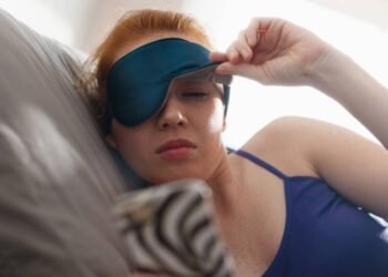 Dorme mal e acorda irritado? Veja por que a qualidade do sono altera seu humor