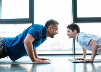 Nem toda flexão é igual! Desafio das 100 repetições que leva peitoral, tríceps e ombros ao limite