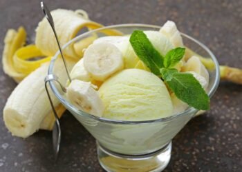 2 ingredientes para um sorvete cremoso e econômico