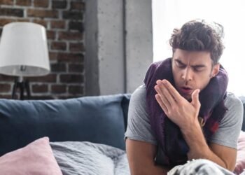 Tosse seca persistente pode melhorar com mel e gengibre