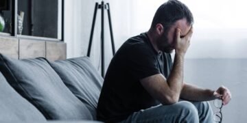 A real diferença entre tristeza passageira e depressão.