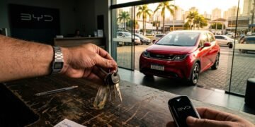 Uber oferece cerca de R$ 20,9 mil para motoristas que trocarem seu carro a combustão por veículos elétricos e medida chama atenção