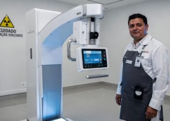 Regra pouco conhecida criada em 1985 limita a jornada de uma área a 4 horas diárias e viraliza após debate nacional sobre carga horária