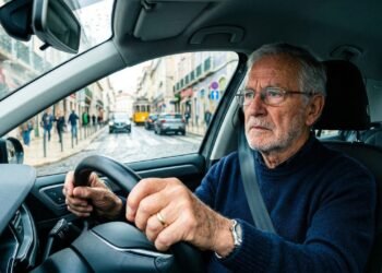 Motoristas com mais de 68 anos podem enfrentar novas regras para dirigir e debate já preocupa idosos