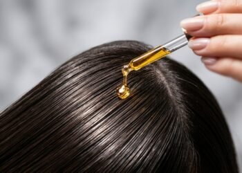 Como usar corretamente óleo de rícino para fortalecer os fios e proteger o couro cabeludo ao longo do tempo