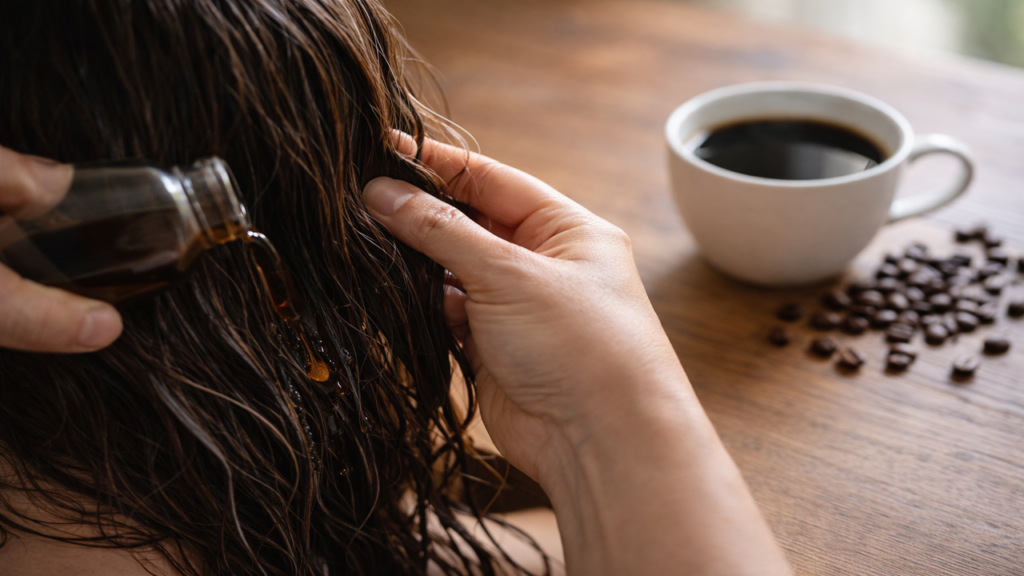 Café no cabelo ajuda a disfarçar fios brancos